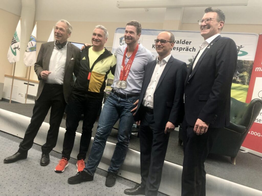 Grünwalder Kamingespräch mit Dr. Schneider und Silbermedaillengewinner Johannes Lochner 9. März 2022 2